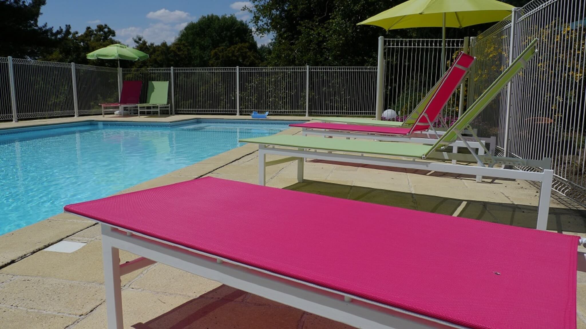 transat autour de la piscine en Vendée près du Puy du Fou 