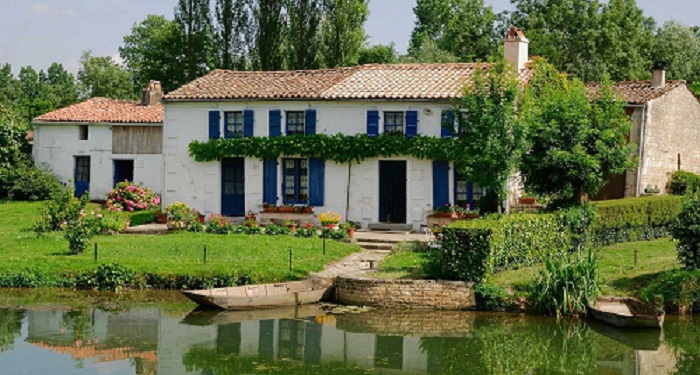 paysage du marais poitevin en Vendée près de nos chambres d'hôtes le logis du parc