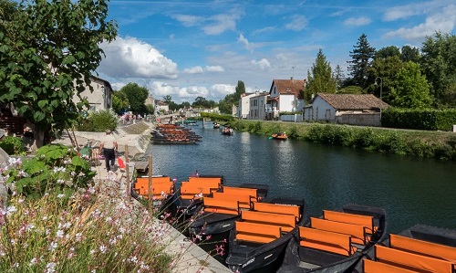 Le village de Coulon dans le sud Vendée visite dans la journée au départ du logis du parc